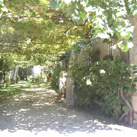 Vivienda Tradicional Con Jardin Y Patio Interior Semesterbostad *