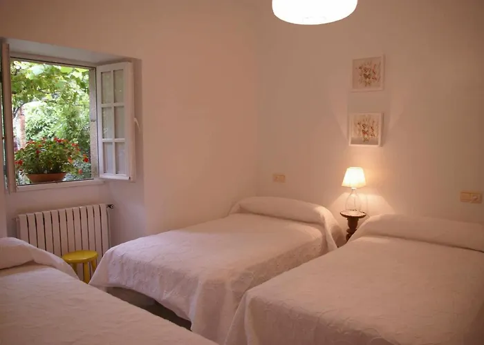 Vivienda Tradicional Con Jardin Y Patio Interior Prázdninový dům *